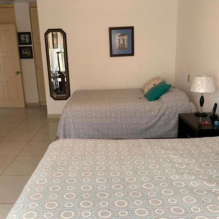 Bed and Breakfast Campus Residencias Кито Экстерьер фото