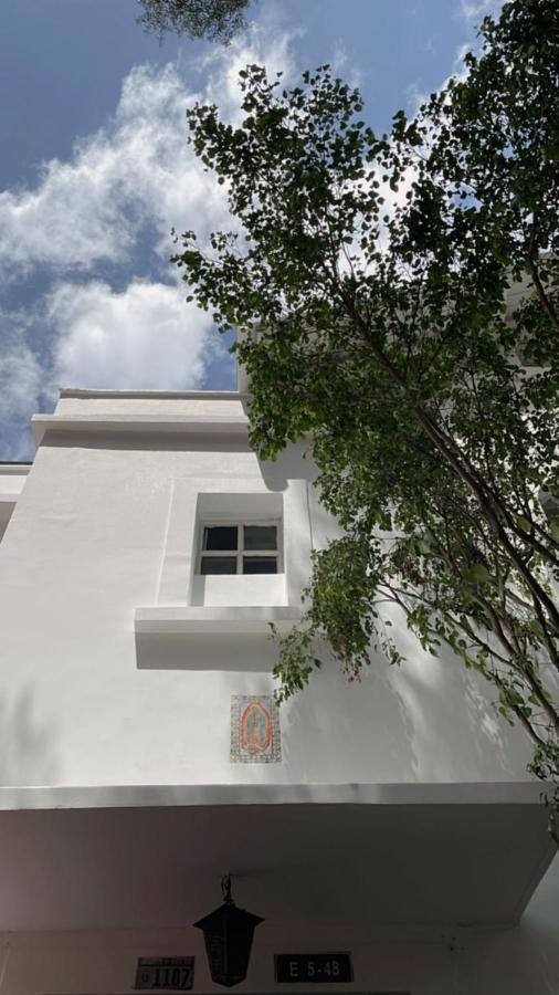 Bed and Breakfast Campus Residencias Кито Экстерьер фото
