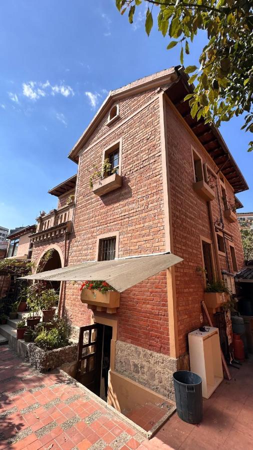 Bed and Breakfast Campus Residencias Кито Экстерьер фото