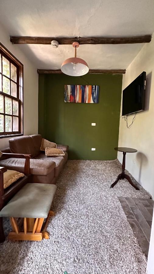 Bed and Breakfast Campus Residencias Кито Экстерьер фото
