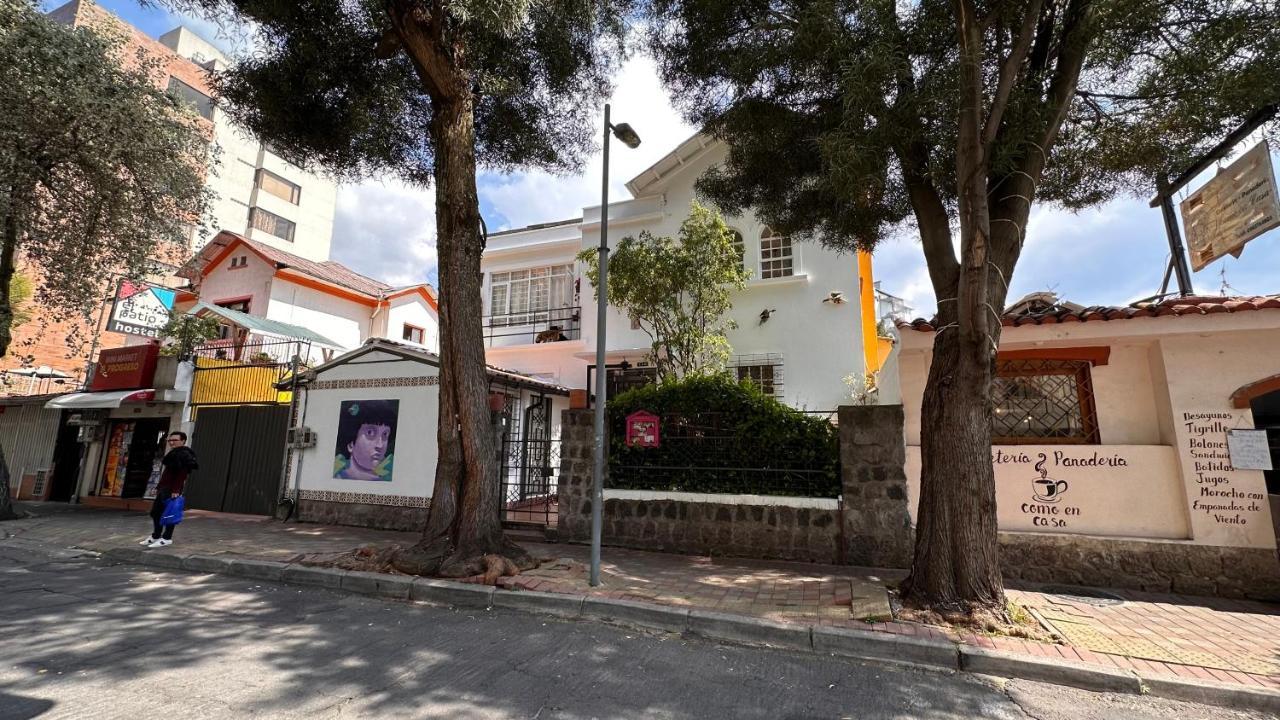Bed and Breakfast Campus Residencias Кито Экстерьер фото