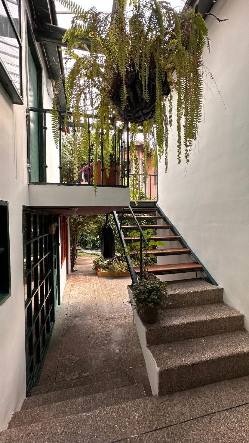 Bed and Breakfast Campus Residencias Кито Экстерьер фото