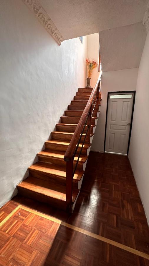 Bed and Breakfast Campus Residencias Кито Экстерьер фото