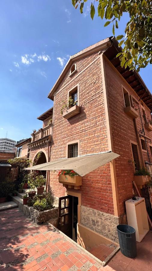 Bed and Breakfast Campus Residencias Кито Экстерьер фото