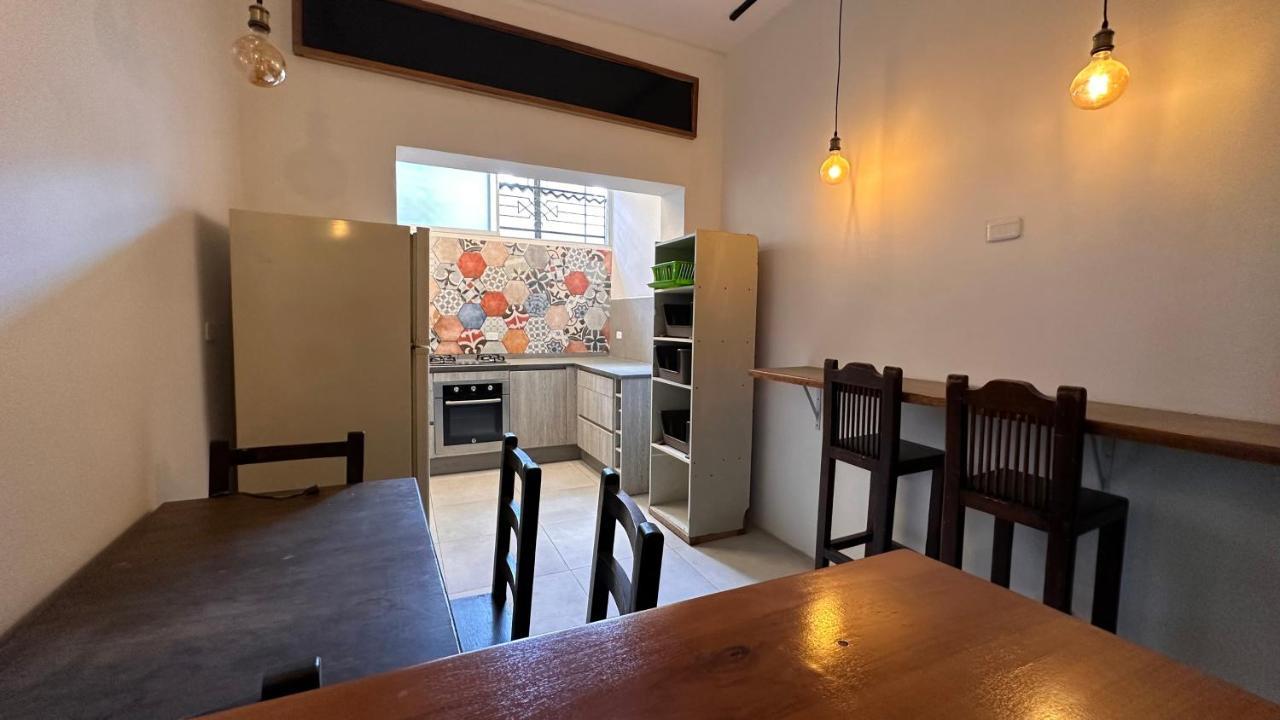 Bed and Breakfast Campus Residencias Кито Экстерьер фото
